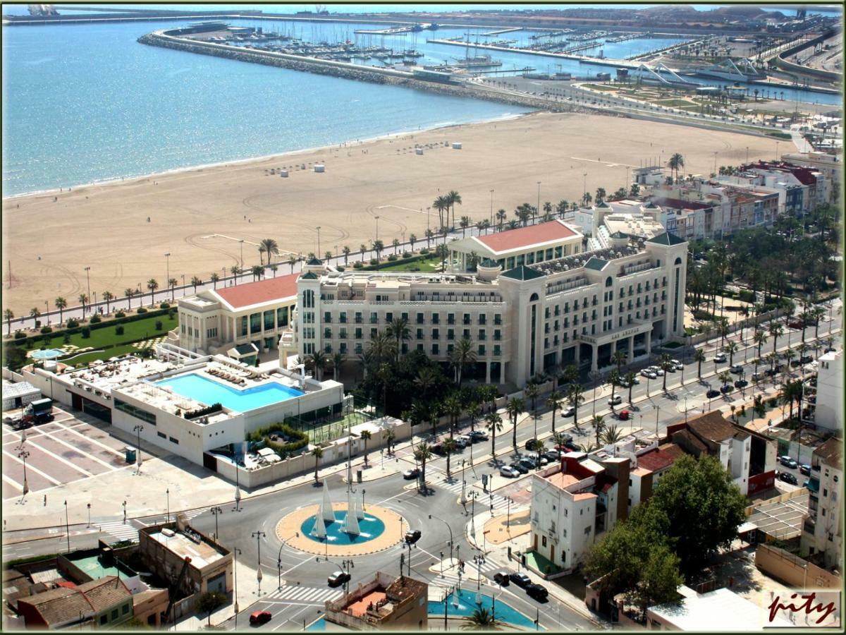 Apartamento Frente Al Mar バレンシア エクステリア 写真